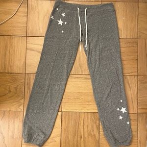 Monrow star sweats